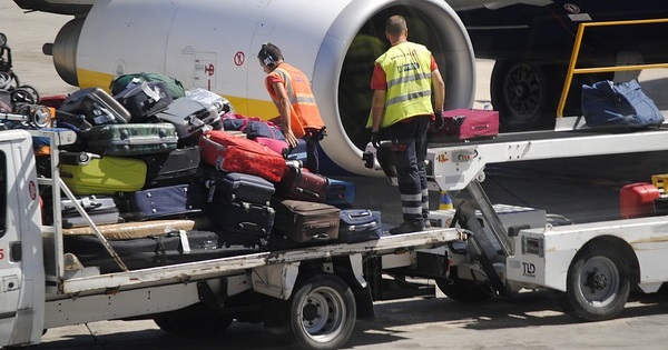 Latam contrata Trabalhadores de nível médio para vagas de Agente de Aeroporto